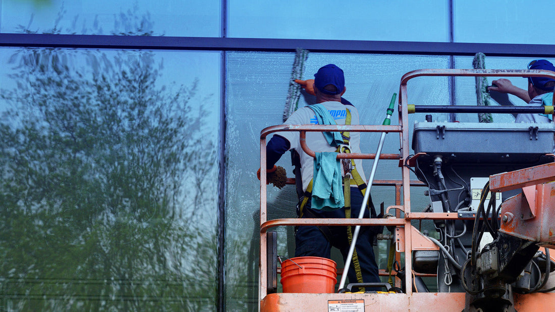 Cómo planificar la limpieza de cristales exteriores en el momento ideal